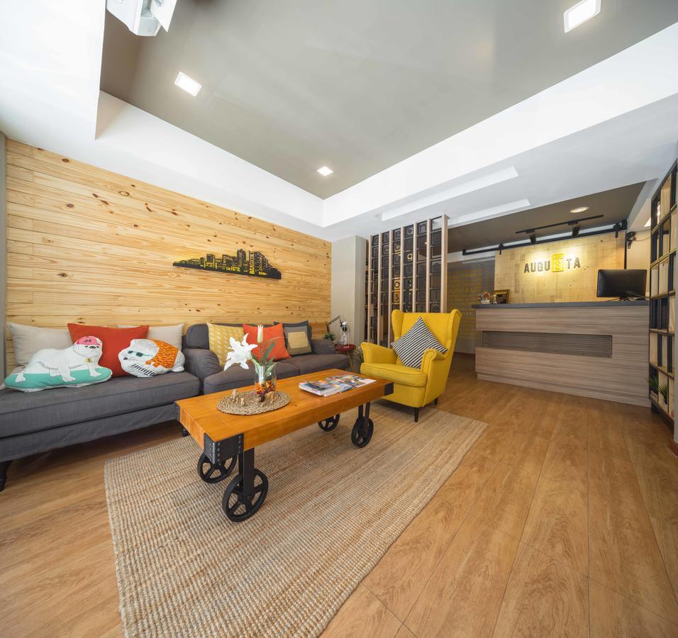 Augusta Hostel Банкок Екстериор снимка