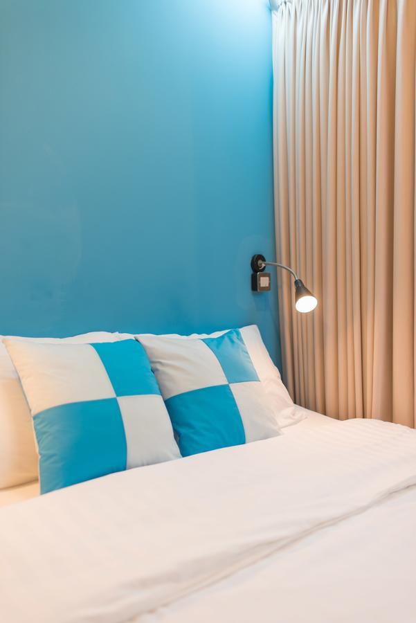 Augusta Hostel Банкок Екстериор снимка